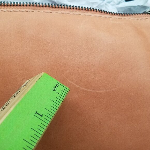 👜 Frye Melissa Crossbody Bag – Apricot – 100% Leather – NEW (Small Mark Noted) - Picture 3 of 16